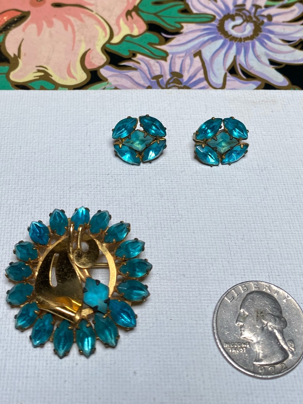Vintage Teal Crystal Clip-On Earring and Brooch Set – Unbranded